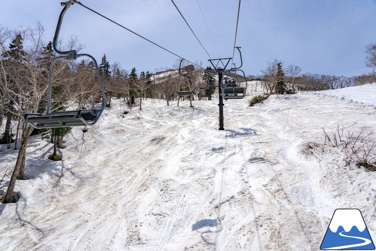 大雪山層雲峡・黒岳ロープウェイスキー場｜どんなに雪解けが早い春でも、北海道には『黒岳』があるという安心感。ありがとう、2023-2024。SNOW Freaks 今季最終レポート！